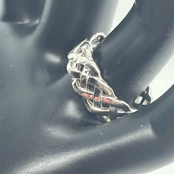 Celtic Knot braided sterling silver band ring Irish vintage size 8 - Picture 3 of 12